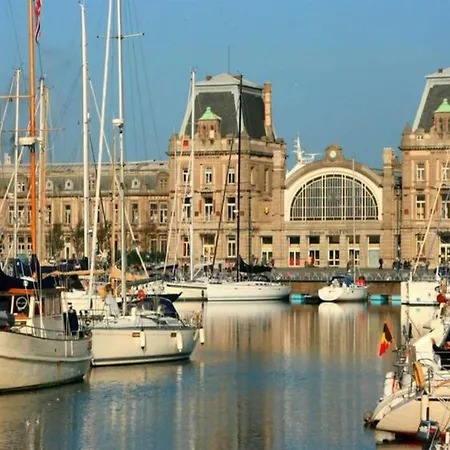 Appartamento In Mariakerke With Stunning Sea Views *