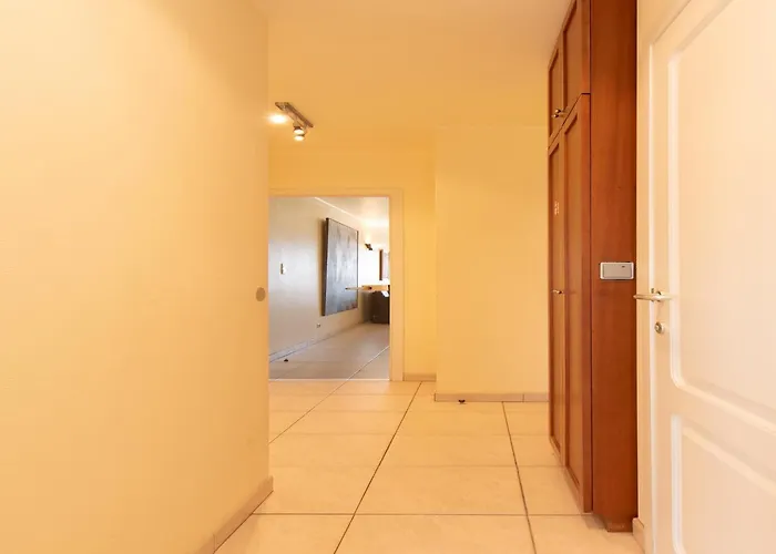 In Mariakerke With Stunning Sea Views 奥斯滕德